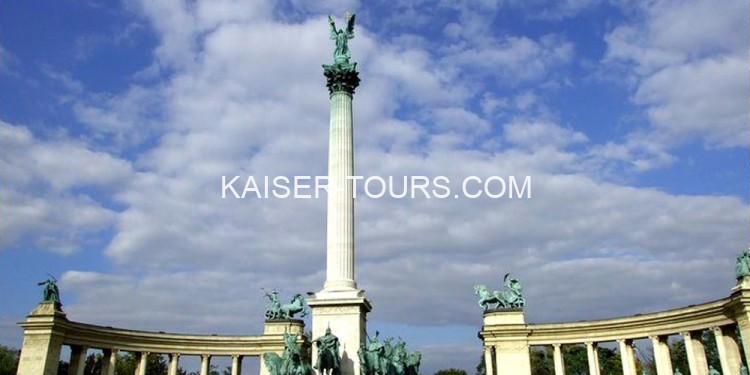 Стелла на площади героев, Будапешт