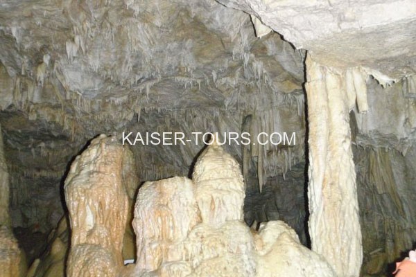 Поездка с детьми в сталактитовую пещеру в Гриффтен