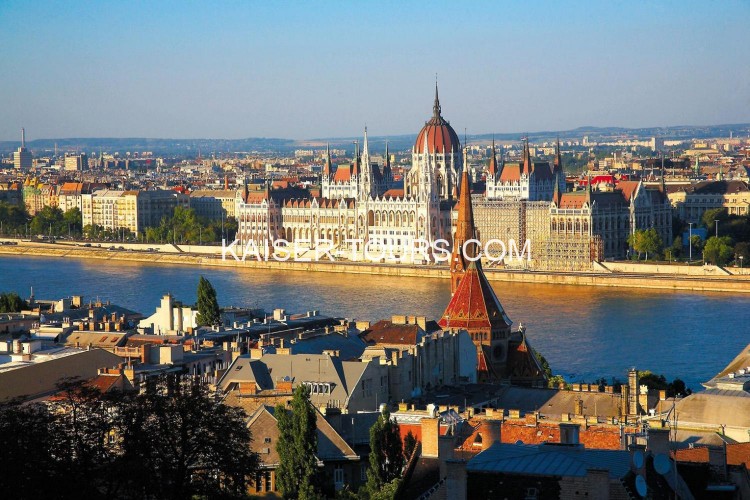 Sightseeing tour Vienna - Budapest