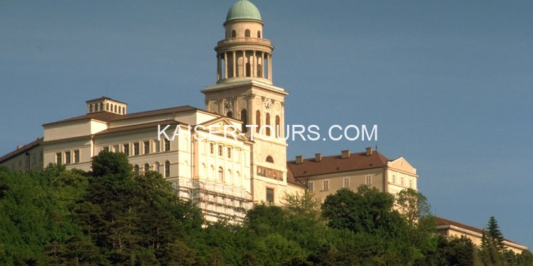 Экскурсия Излучина Дуная - Эстергом,Вышеград, Сентэндре из Будапешта