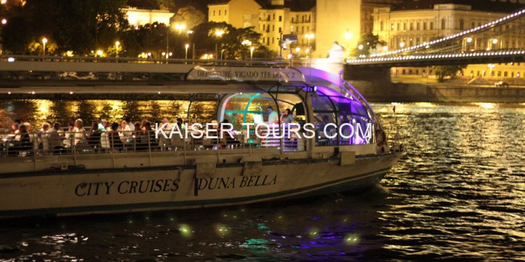 Вечерняя прогулка по Дунаю на теплоходе «Легенда» с ужином из Будапешта