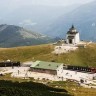 Поездка с детьми к железной дороги с зубчатой передачей в Пухберг-ам-Шннееберг