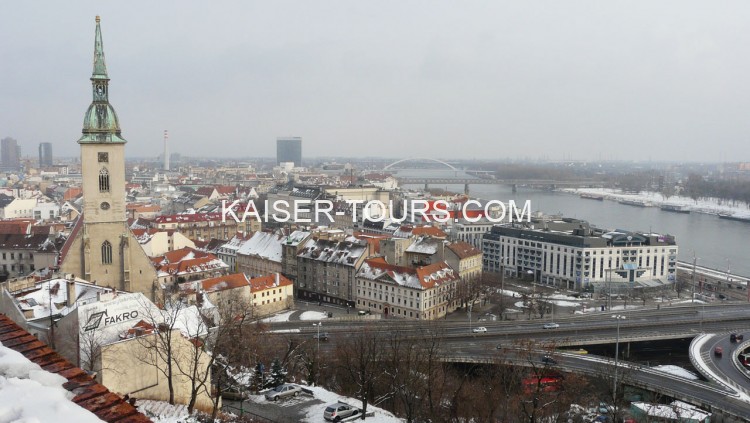 Экскурсия в Братиславу с посещением Пандорф  / Клостерноебург на новый год