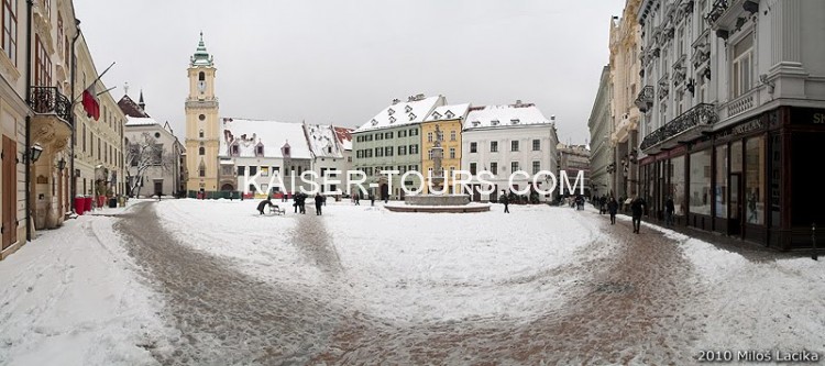 Экскурсия в Братиславу с посещением Пандорф  / Клостерноебург на новый год