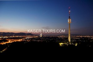Новый год на Дунайской башни Donauturm с высоты более чем 170 м. с видом на Вену  